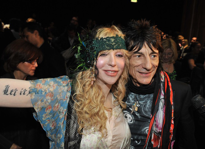 Ронни Вуд с Кортни Лав в Милане