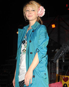 Катя на выходе из шоу