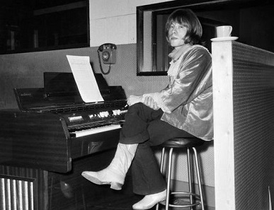 Брайан на записи сингла We Love You