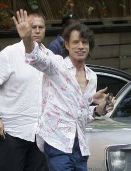 Новая причёска? Торонто, июль 2005